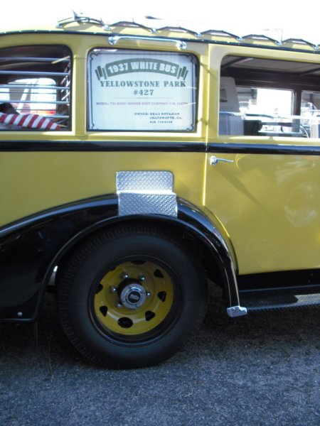 yellowstonebus12.jpg